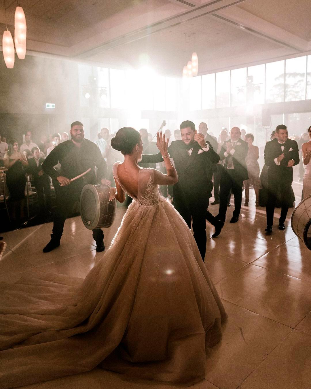 wedding trends surprise dancing