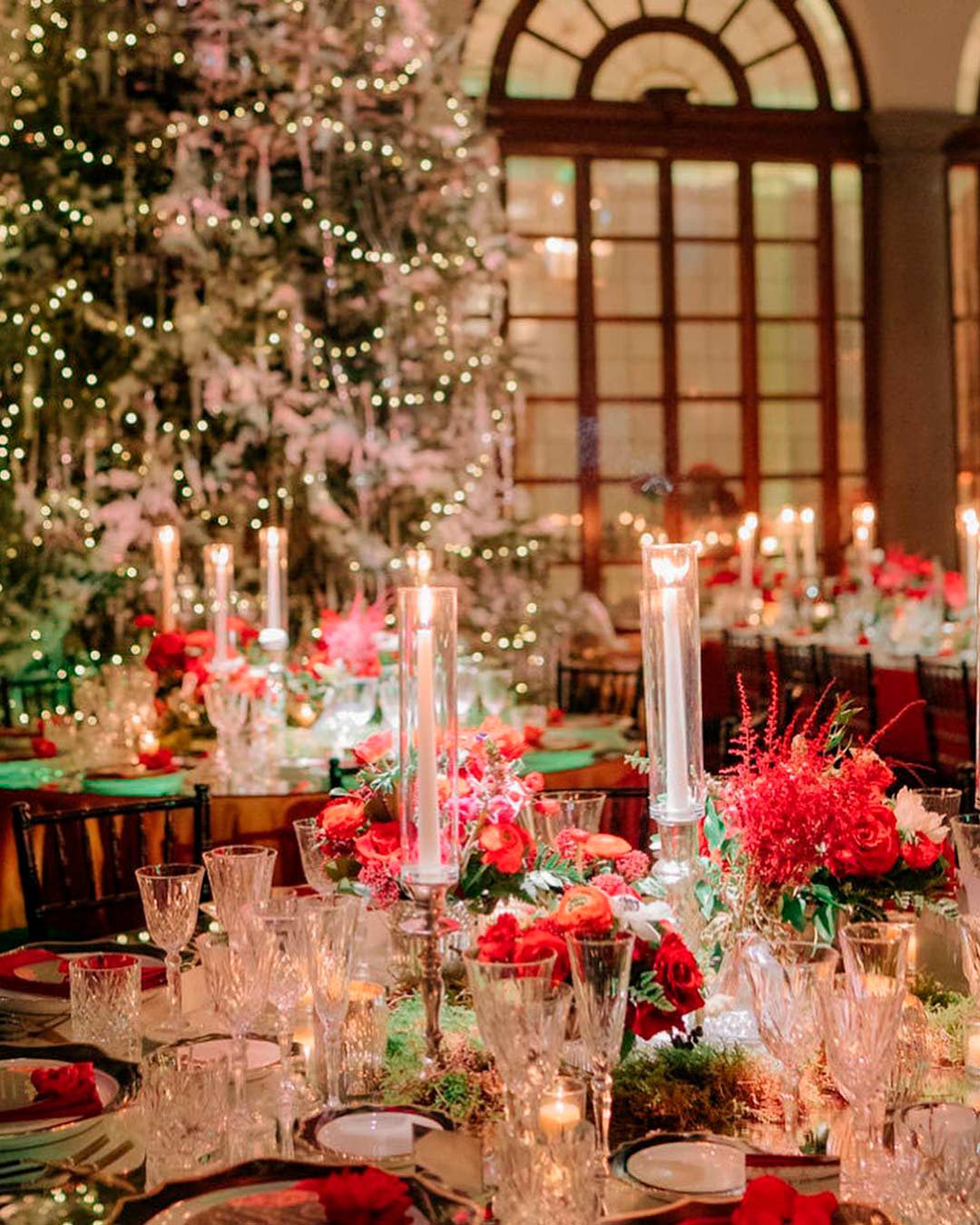 winter wedding decor red white flowers laying