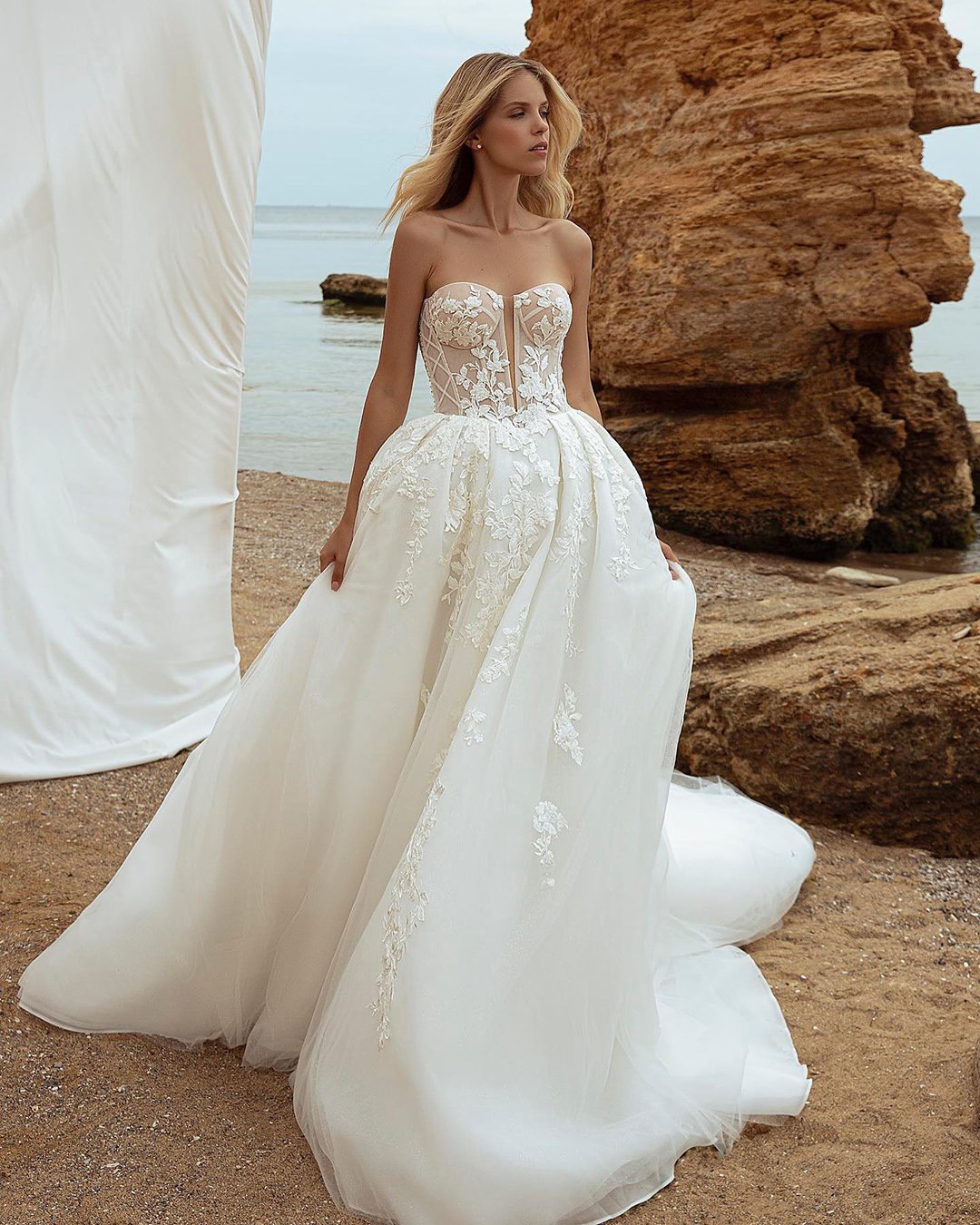 beach wedding dresses sweetheart neckline strapless neckline lace royaldi