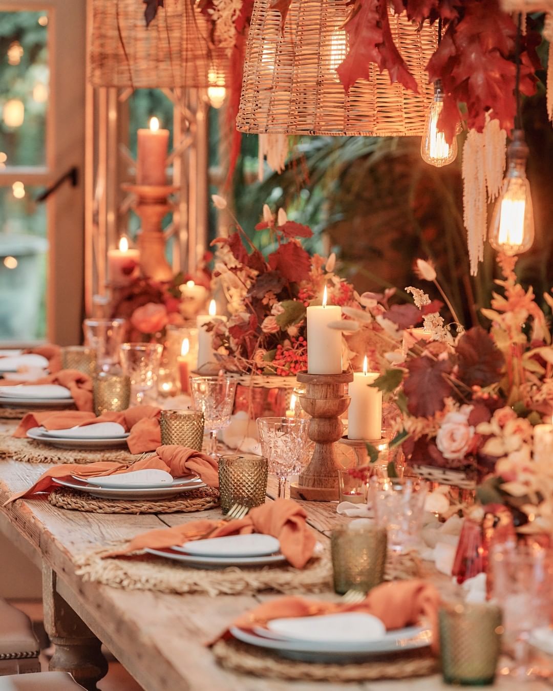 coral wedding decorations ideas with candles