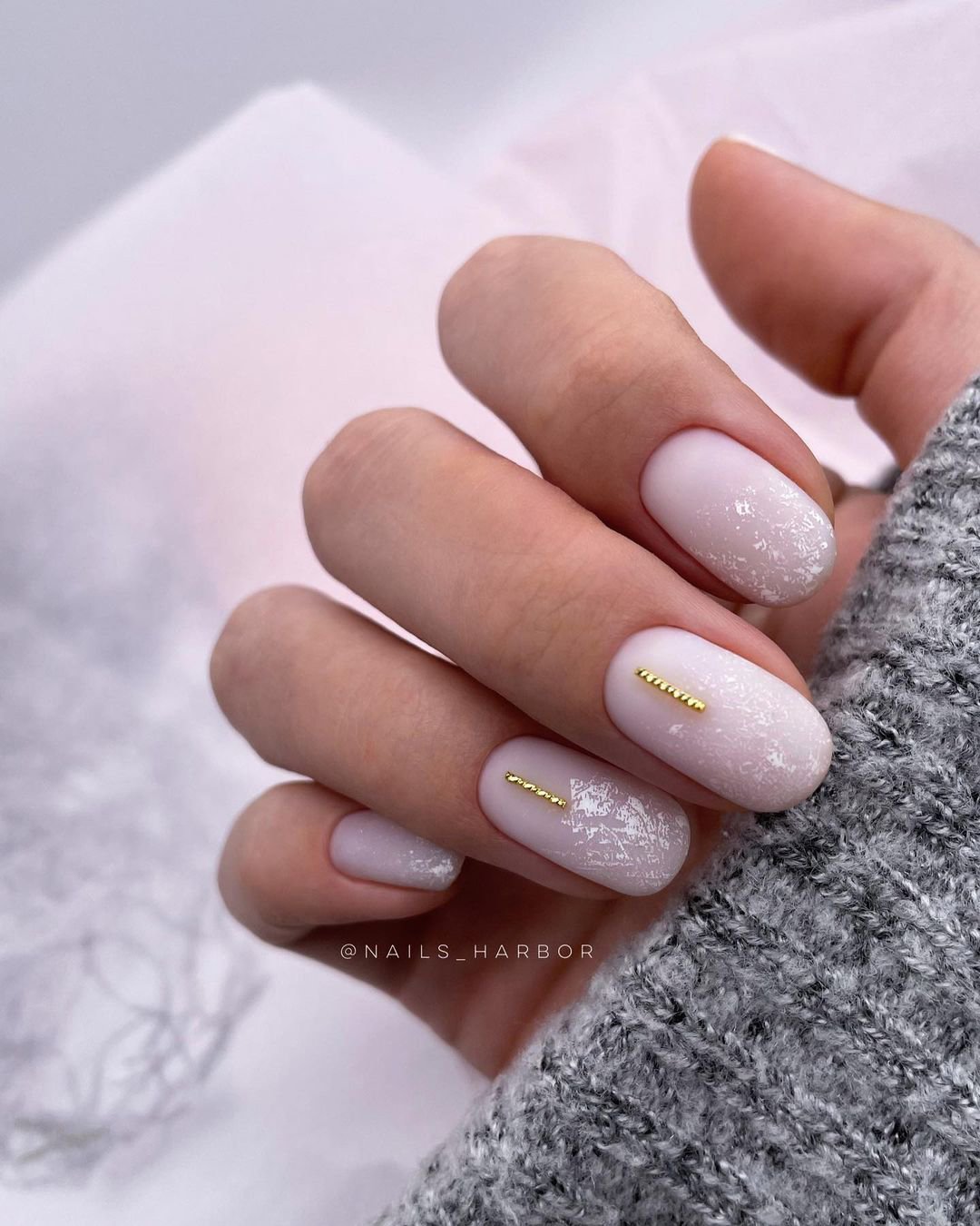 pinterest nails for wedding white pink matte with gold nails_harbor