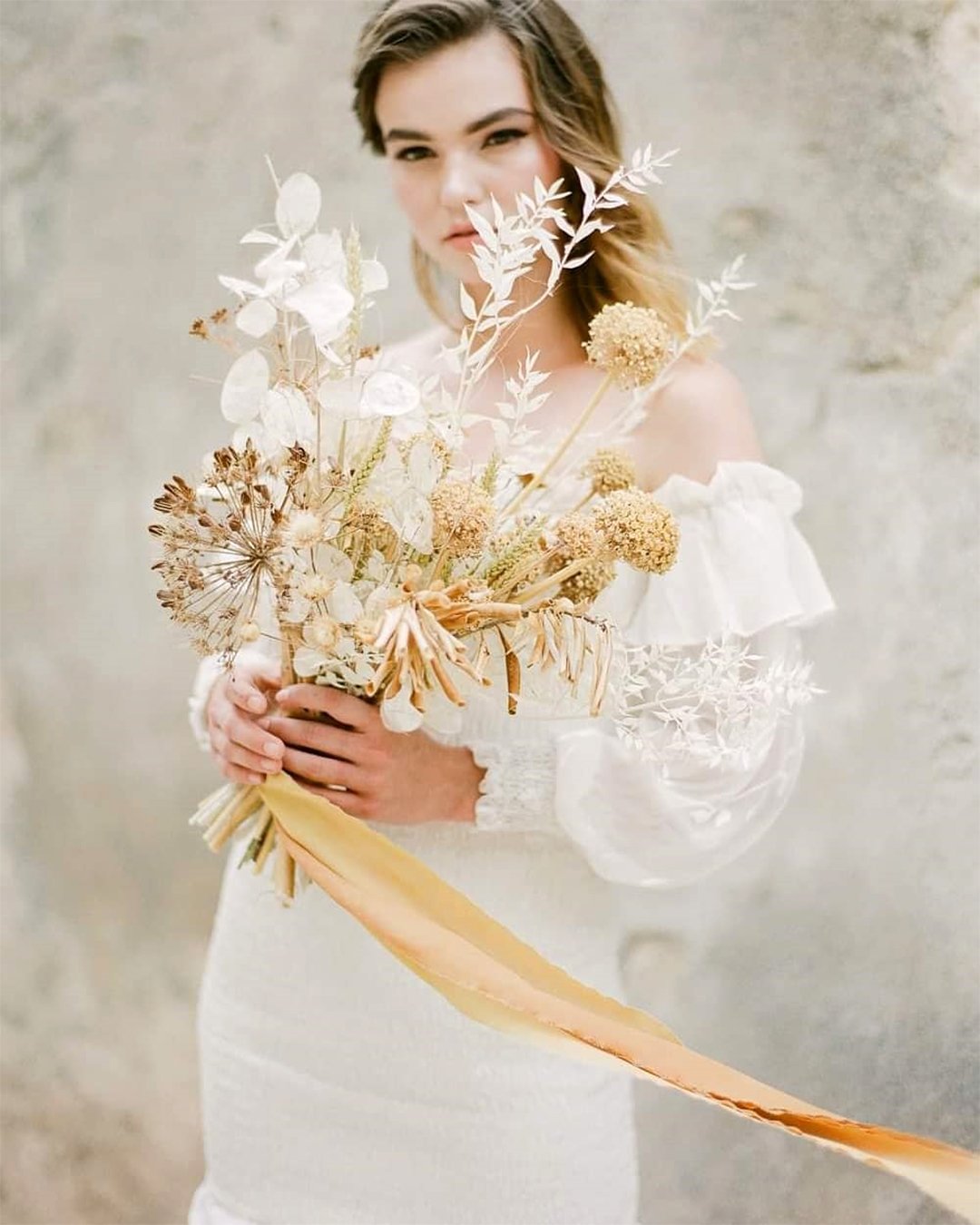 fall wedding bouquets trendy dry flowers