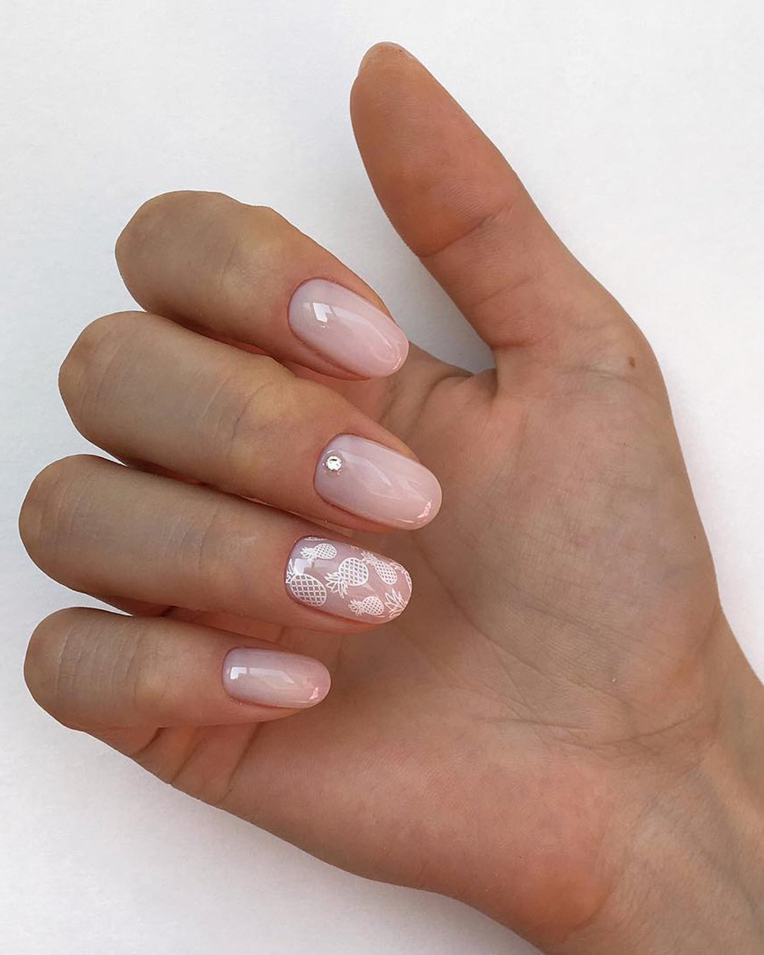pink and white nails wedding nude and tropical pattern denisova_nailartist