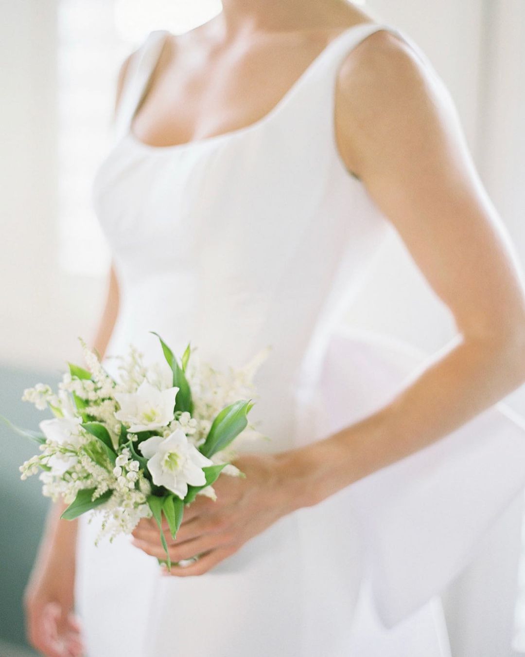 wedding bouquet ideas inspiration small simple bouquet blossombaydesign