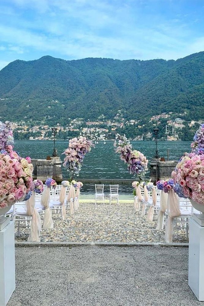 wedding venue flower decoration wedding in the mountains