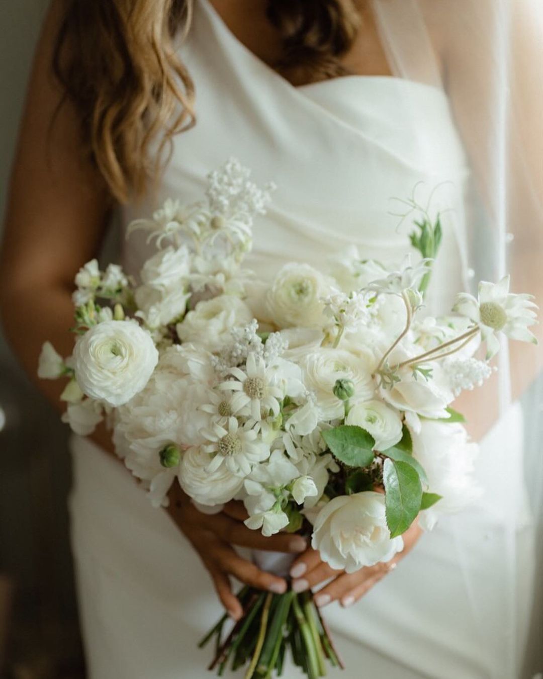 white wedding bouquets inspiration beautiful flowers