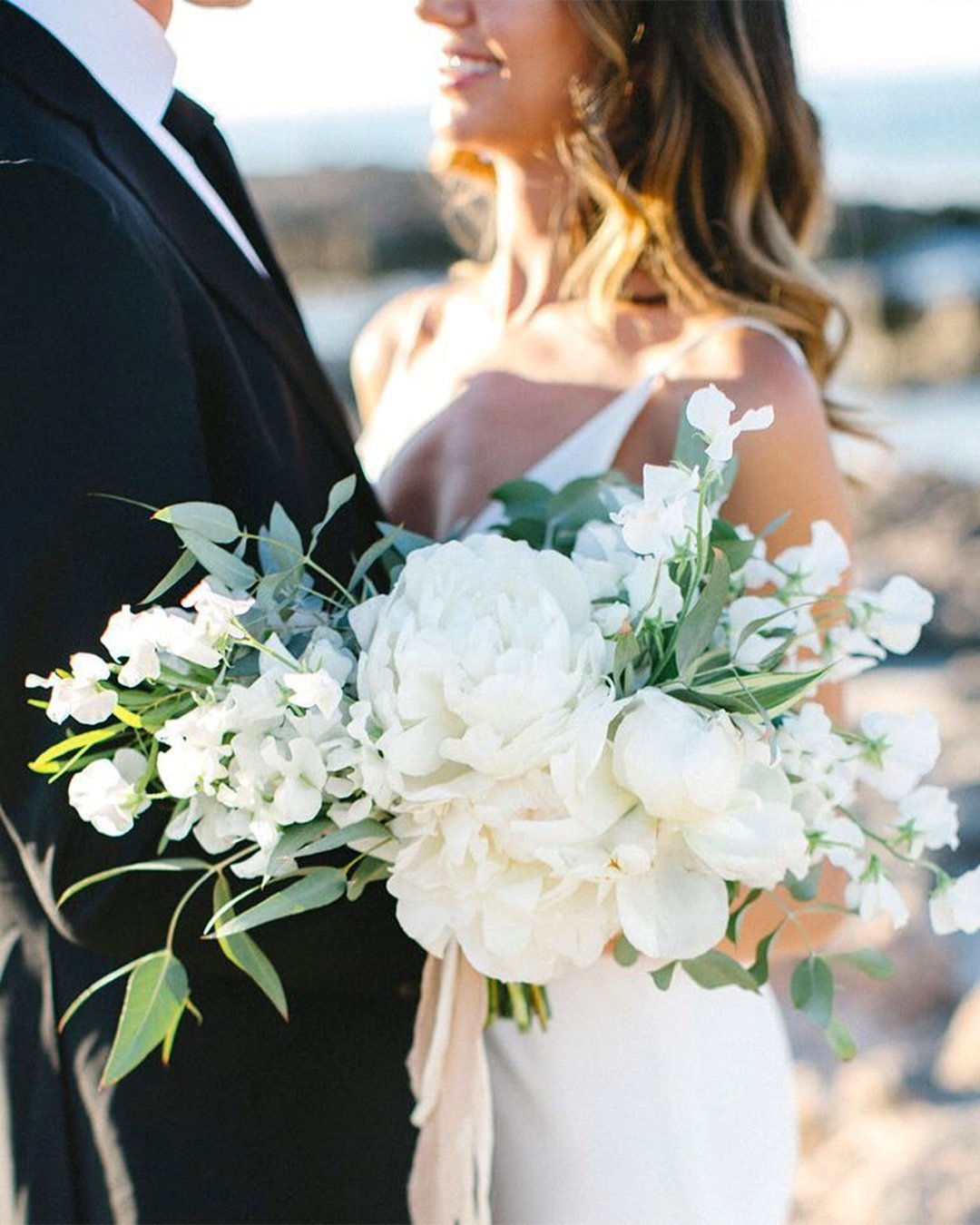 white wedding bouquets inspiration breathtaking white roses bouquets