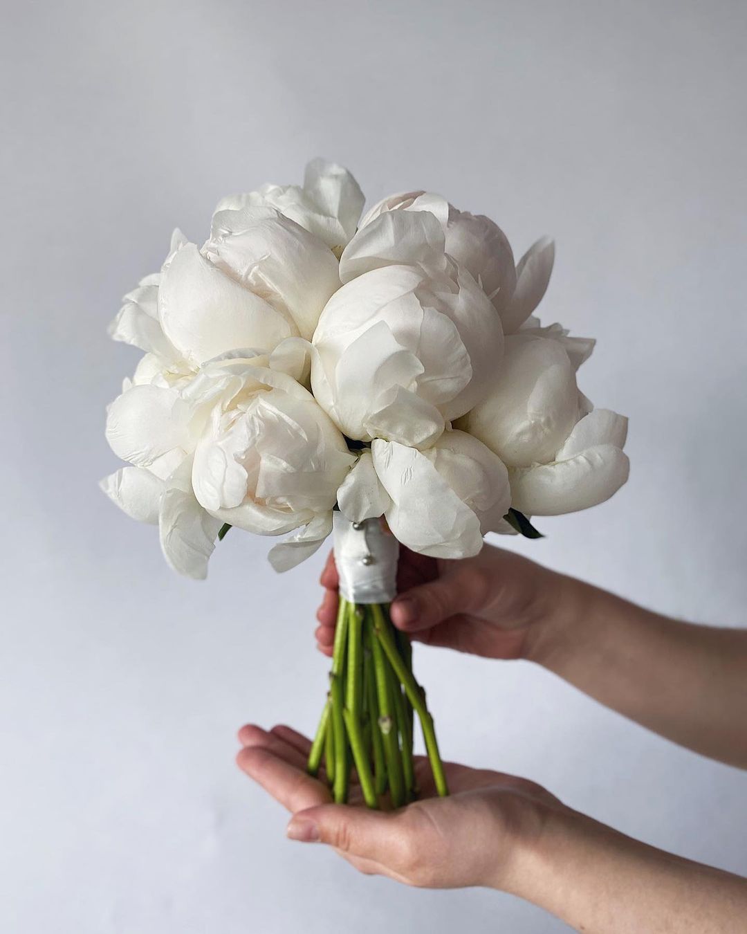 white wedding bouquets inspiration captivating wedding bouquets