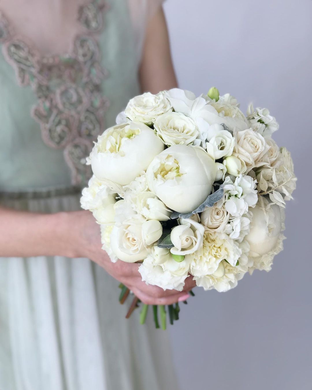 white wedding bouquets inspiration delicate peony bouquets