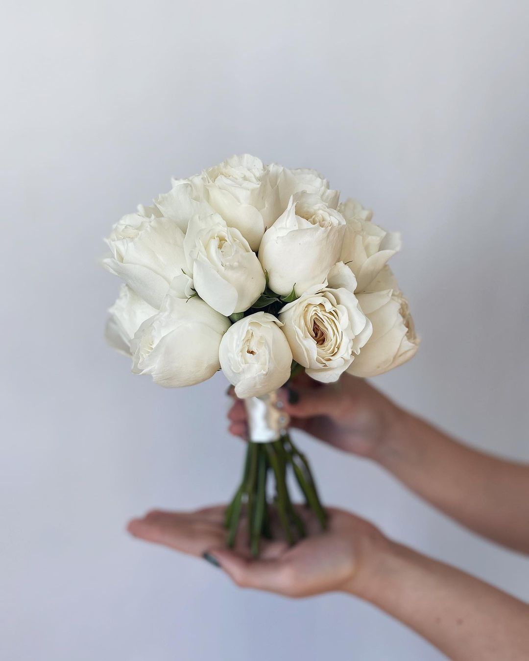 white wedding bouquets inspiration elegant white peony bouquets