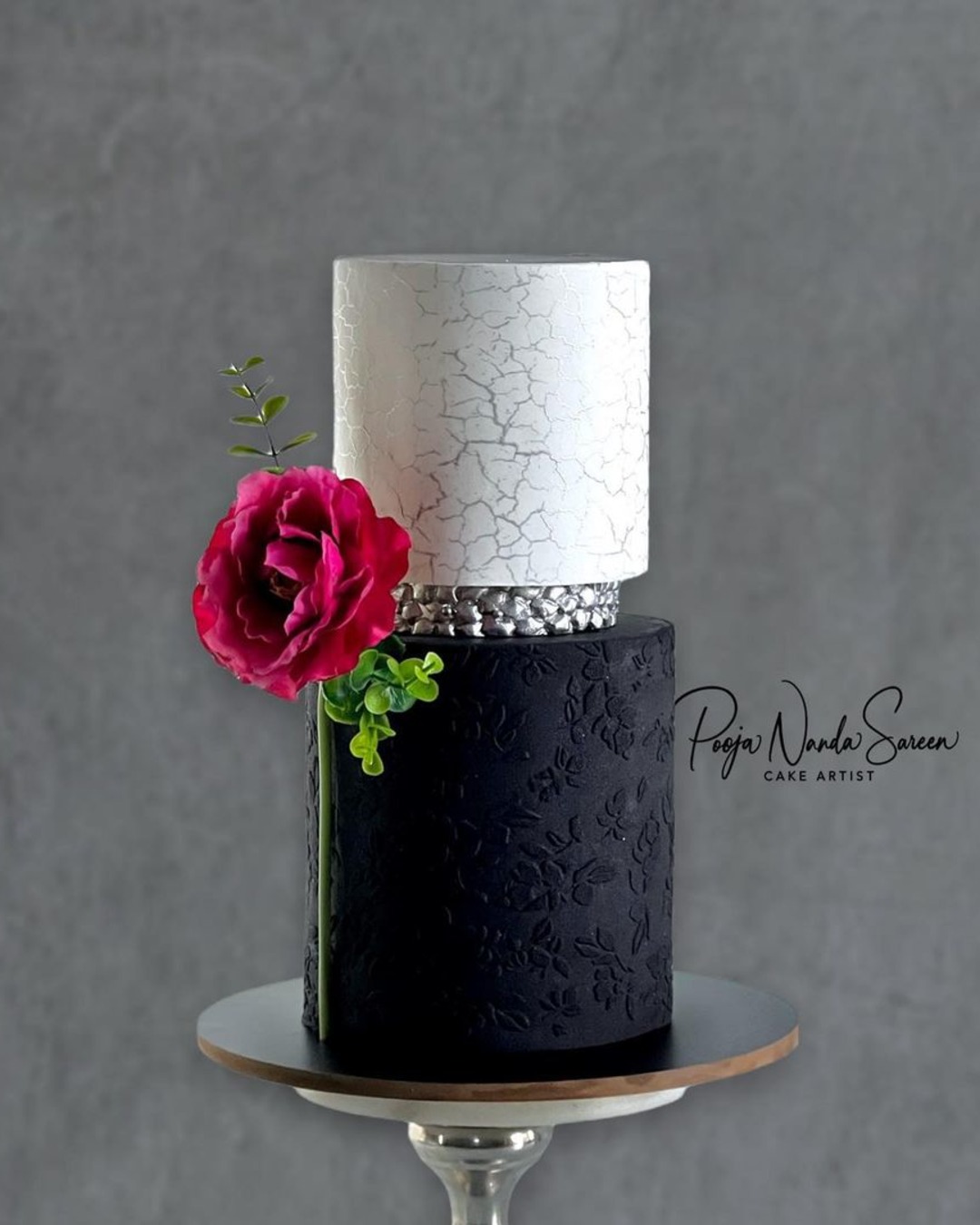 black and white wedding cakes simple