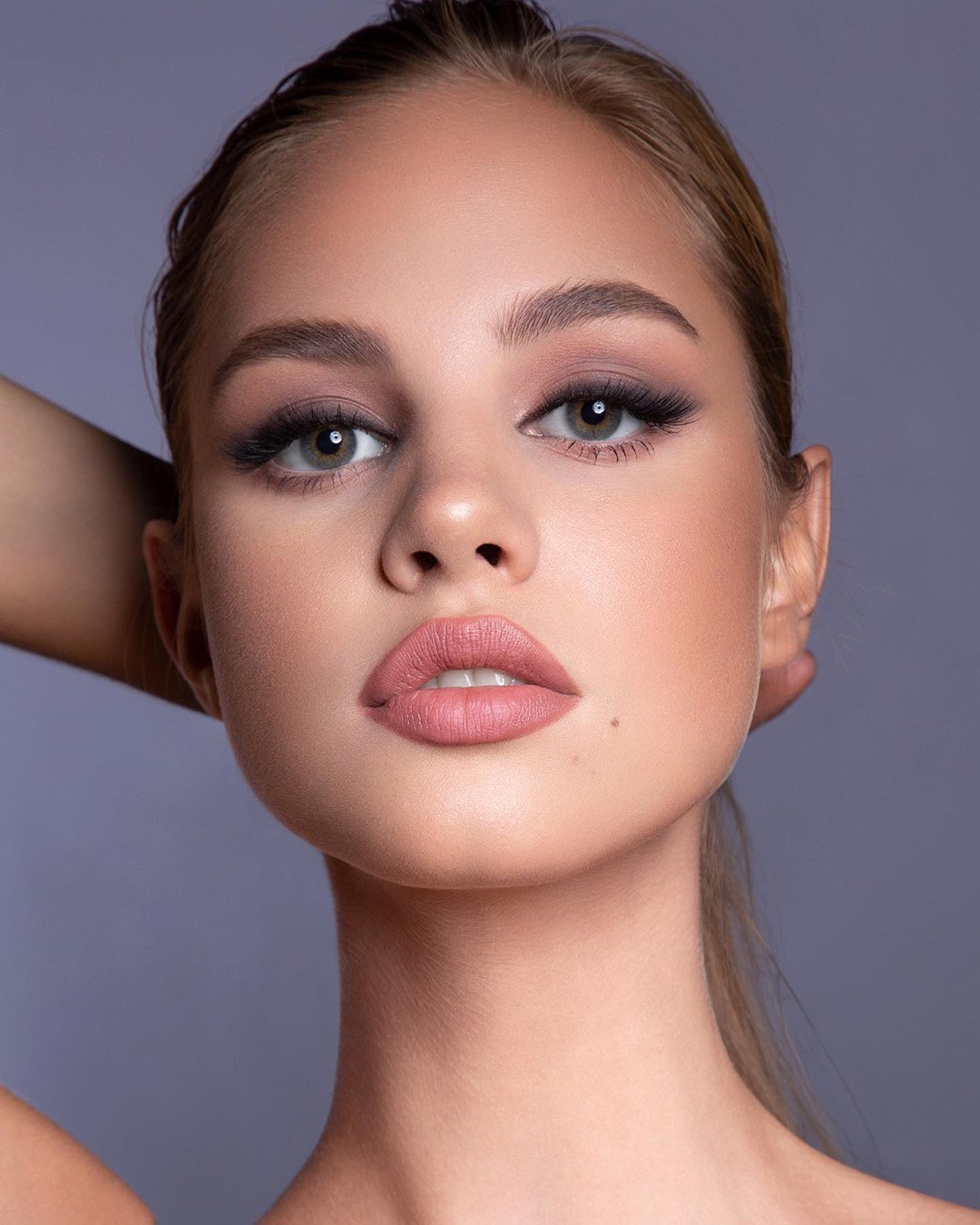 boho wedding makeup dark smokey arrows nude lips vizagistvaleria
