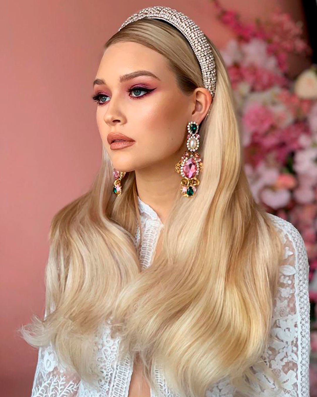 How To Find A Hairstylist Near You For Your Wedding: Tips Advice