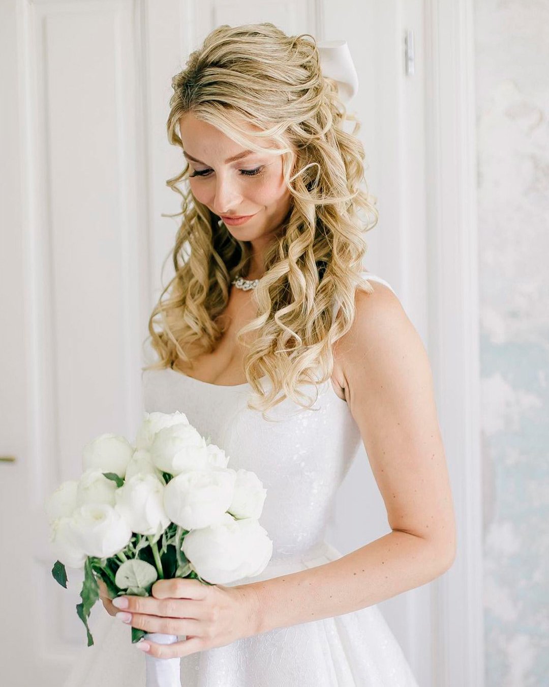 how to choose wedding curly
