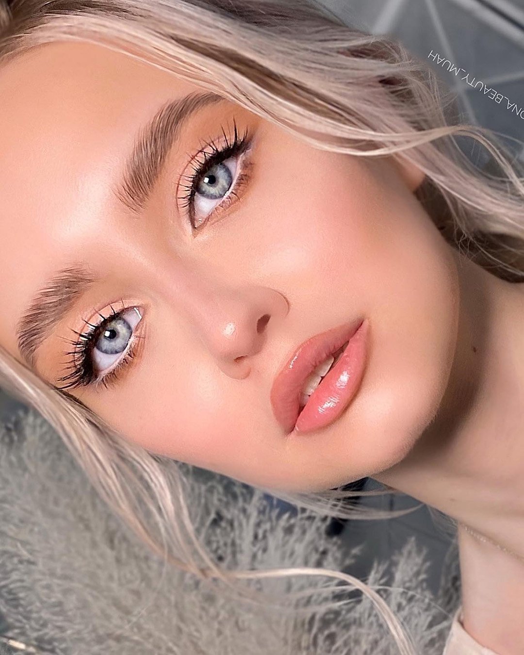 makeup ideas for blue eyes light makeup with long lashes alyona_beauty_muah