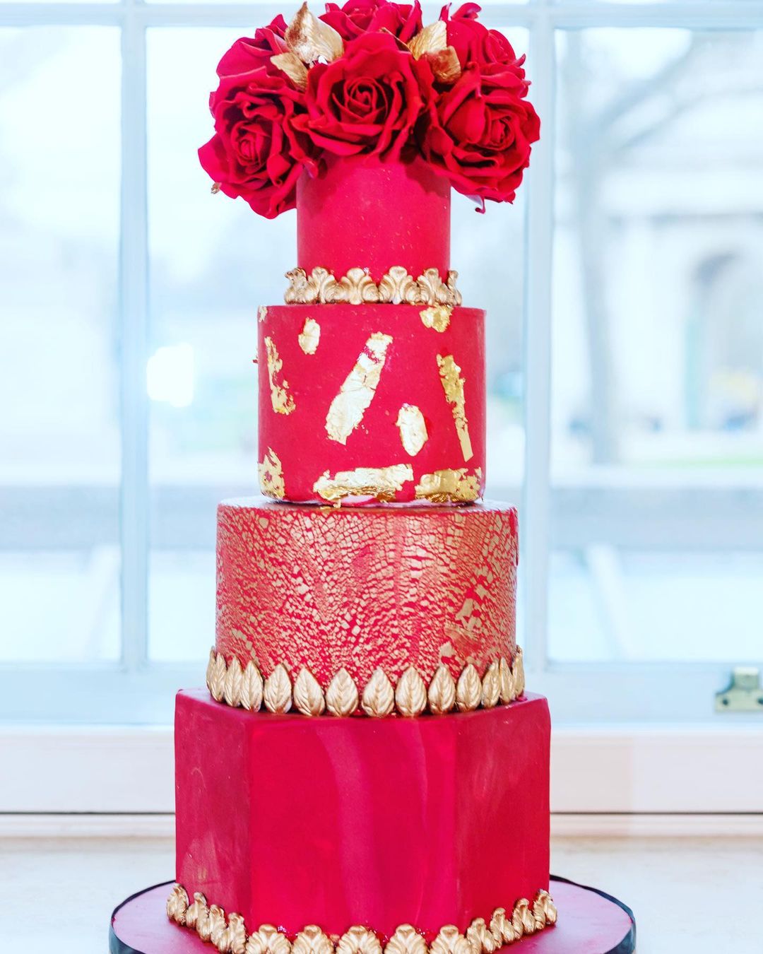 wedding cake trends geometric shapes