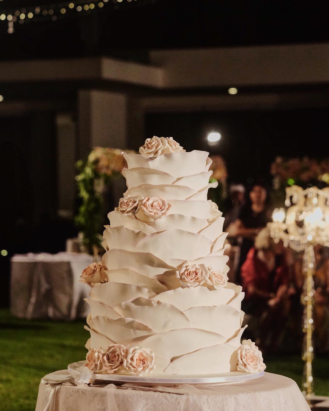 wedding cake trends ruffled cakes