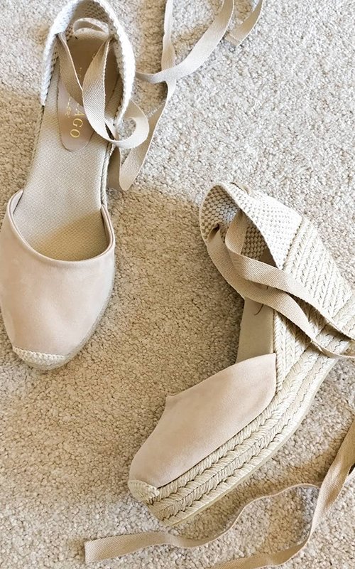 Wedding Wedges Shoes: 21 Ideas [2023 Guide & Faqs]
