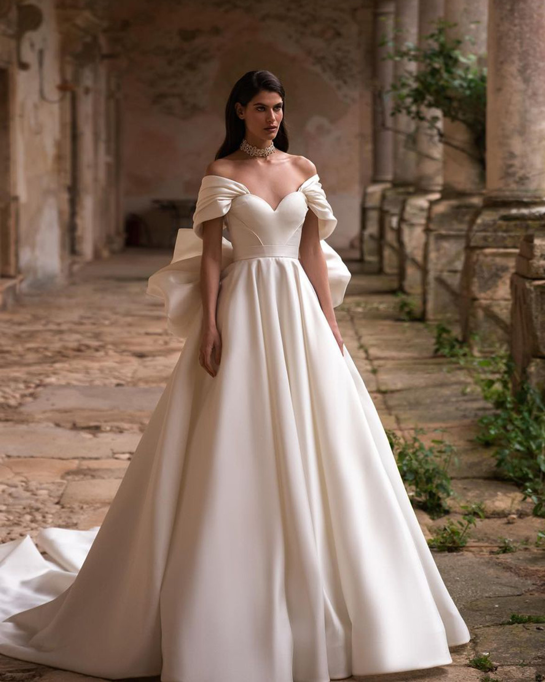 A Line Wedding Dresses 30 Bridal Looks Expert Tips
