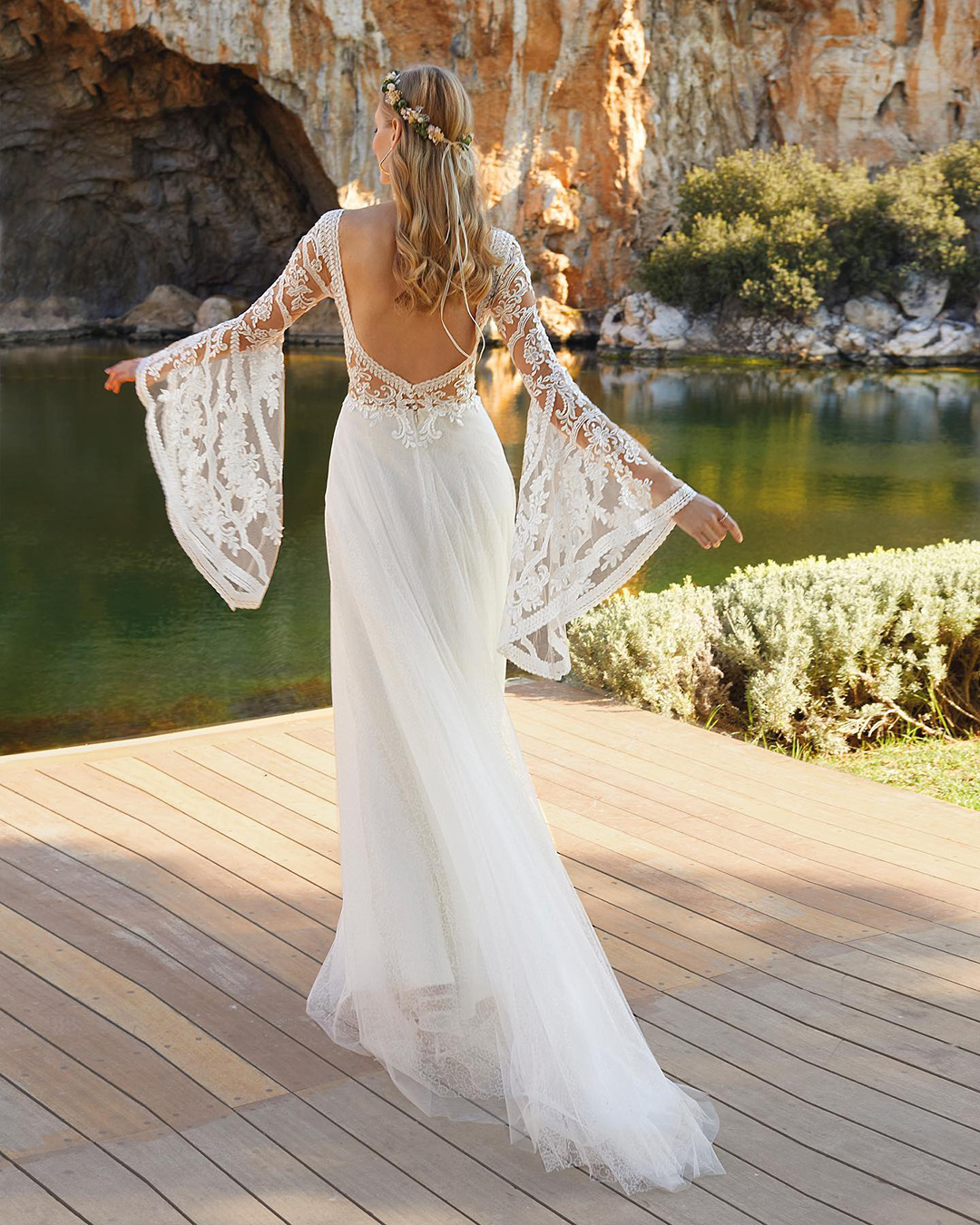 Beach Lace Wedding Dresses Open Back