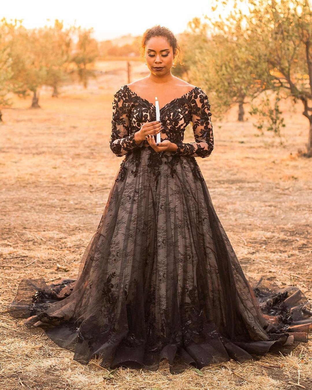 Black and White Wedding Dresses: 18 