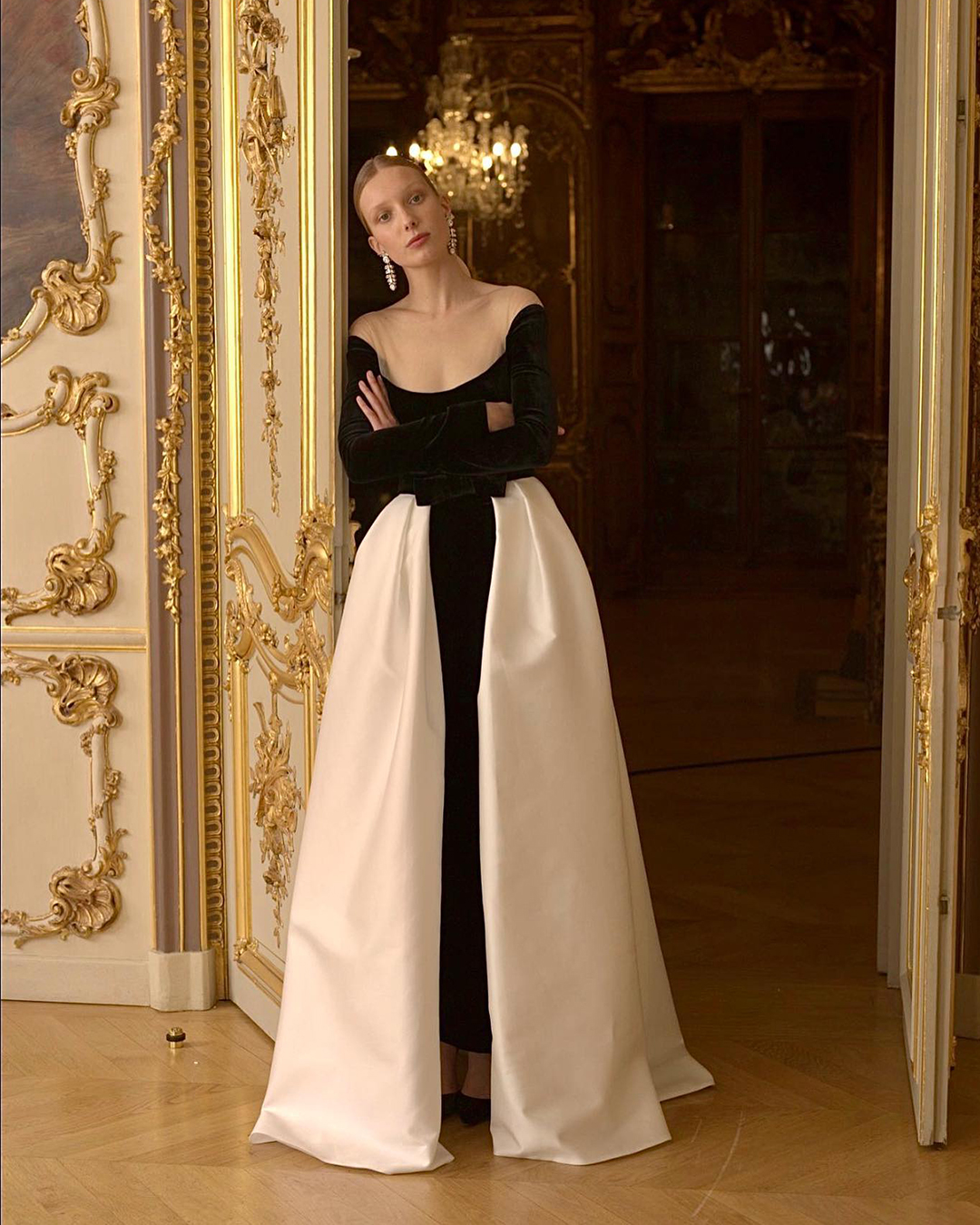 Black and White Wedding Dresses: 18 
