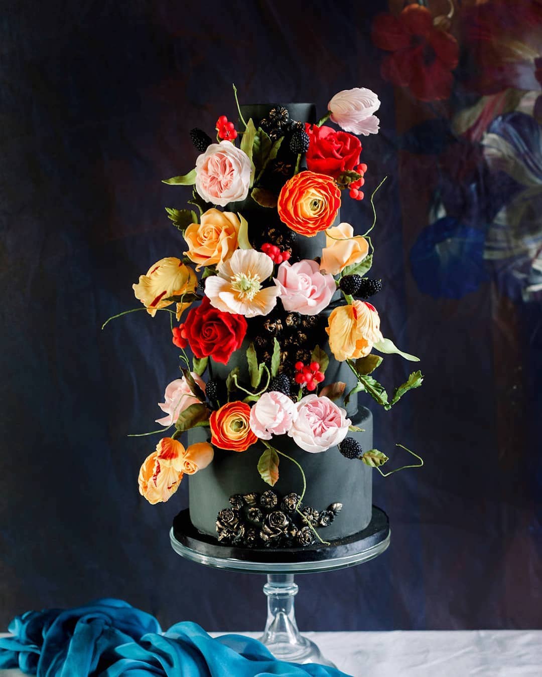 black wedding cake flowers