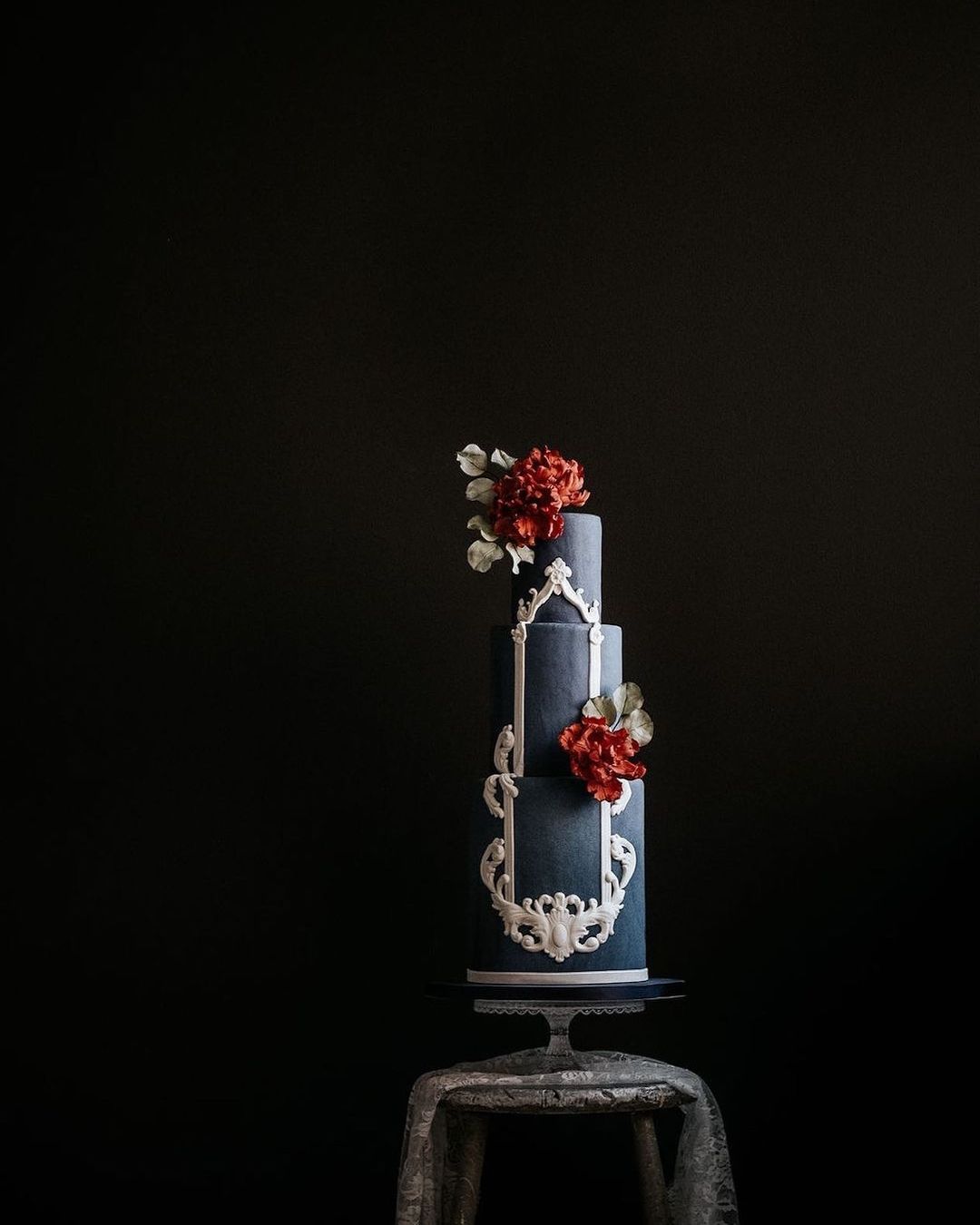 black wedding cake glamorous