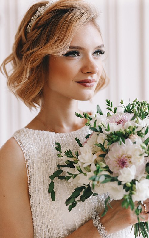 Image of Curly Bob hairstyle for short hair on gown