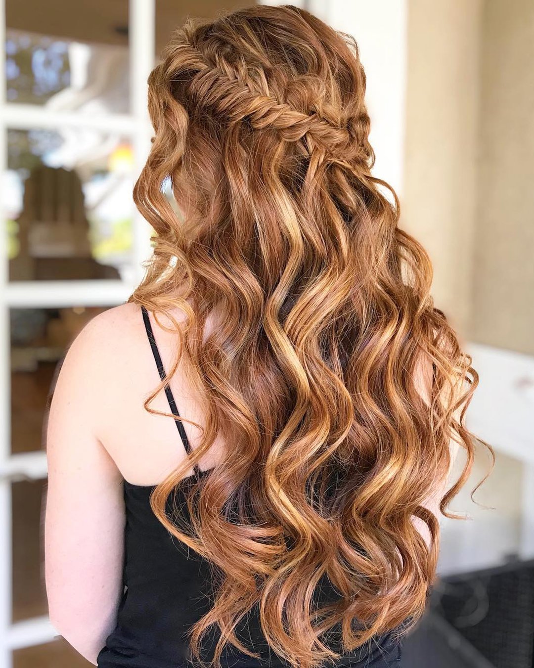 fall wedding hairstyles curly half up rosy_nyk_muah