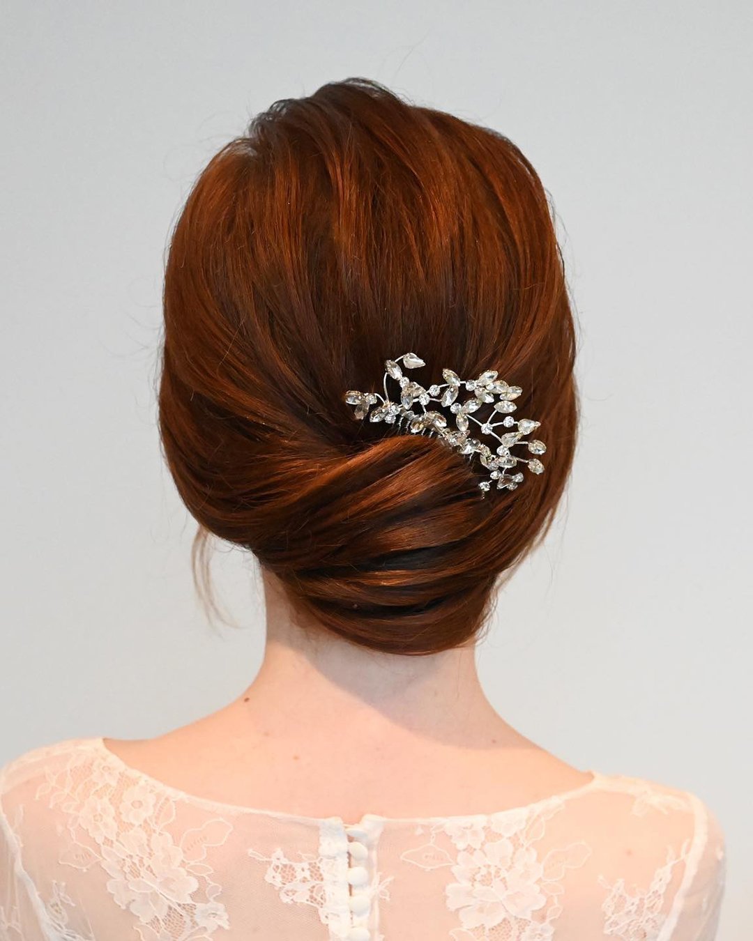 fall wedding hairstyles elegant bun for short hair nicoledrege