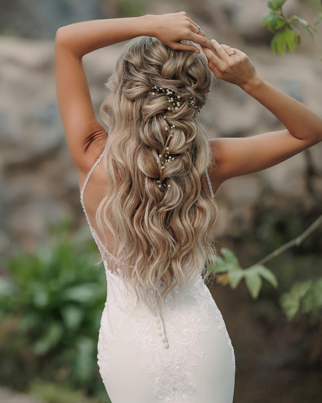 fall wedding hairstyles half up with braid hairspray_studio