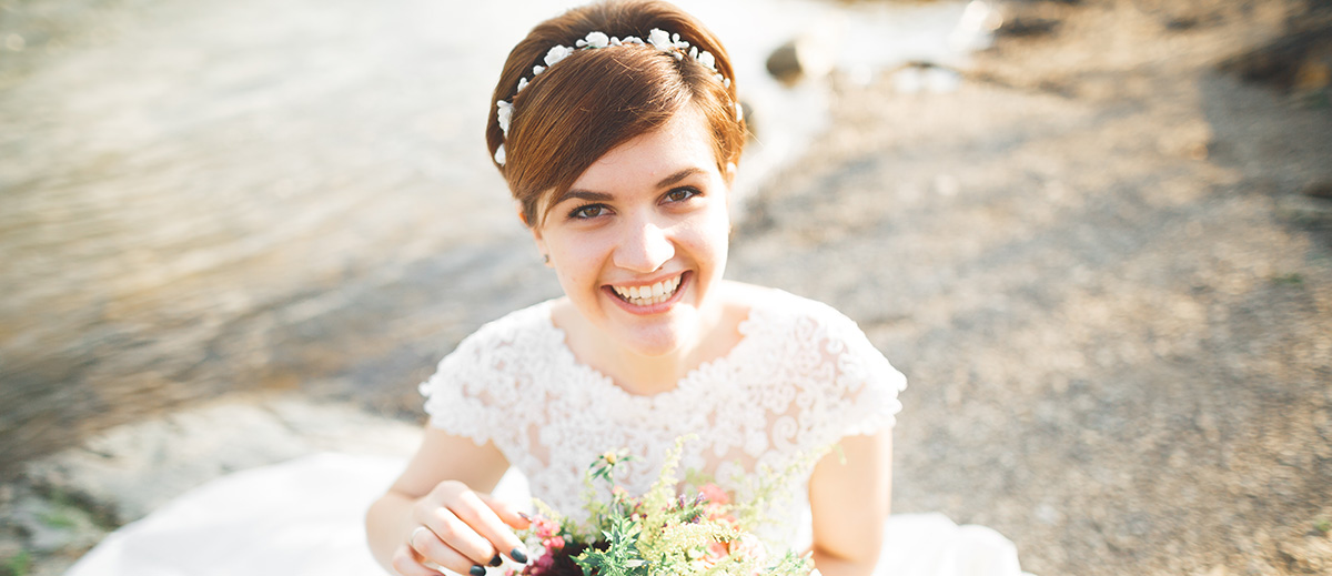 Pixie Wedding Hairstyles Ideas [2025 Guide & FAQs]