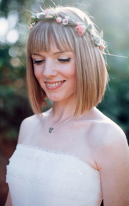 Straight Wedding Hairstyles: Looks For 2023 [Guide & FAQs]