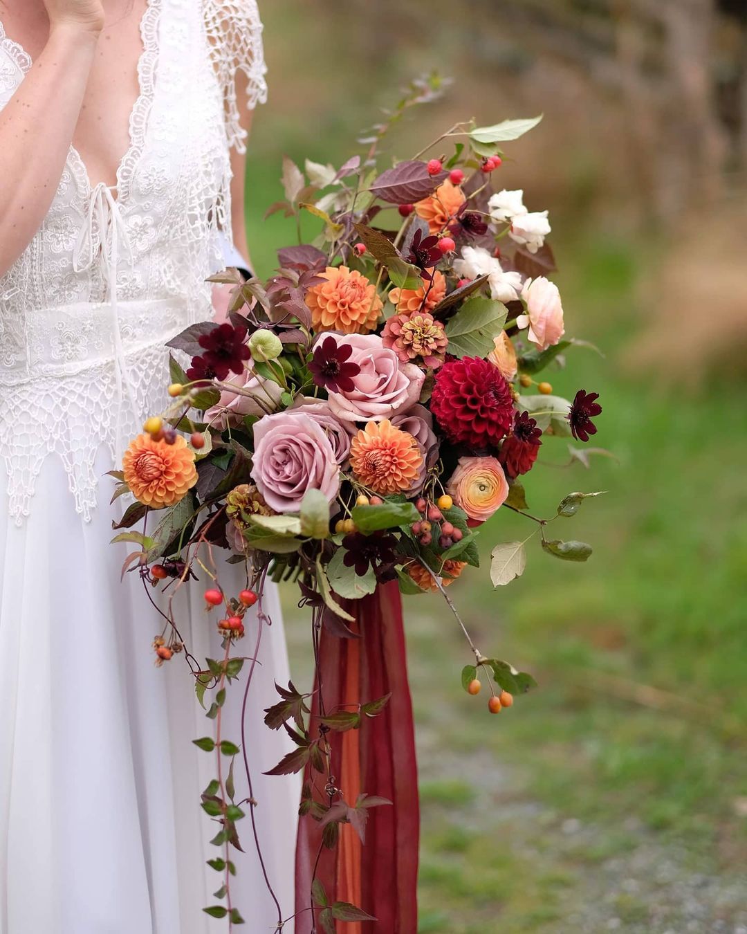 terracotta wedding colors bouquet