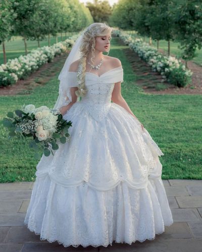 Victorian Wedding Dresses: 18 Bridal Looks + FAQs
