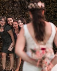 Bouquet Toss Songs: Unique Songs Playlist + Expert Tips
