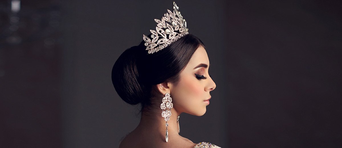 Wedding Hairstyles With Crown 2022 Guide & FAQs