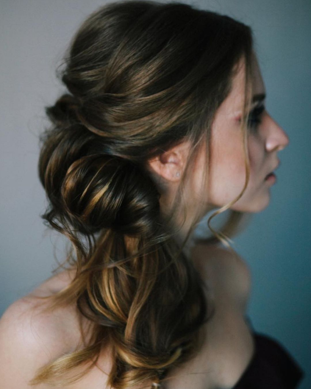wedding side hairstyles half up half down to the side2