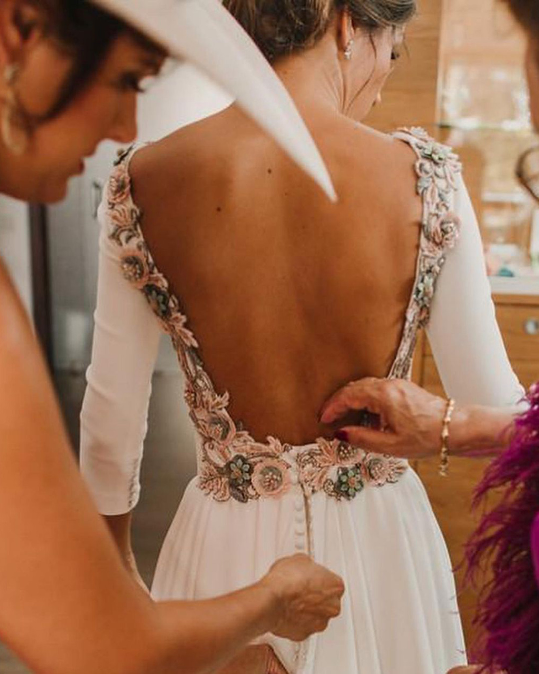 backless wedding dresses floral appliques with long sleeves rubenhernandezcostura