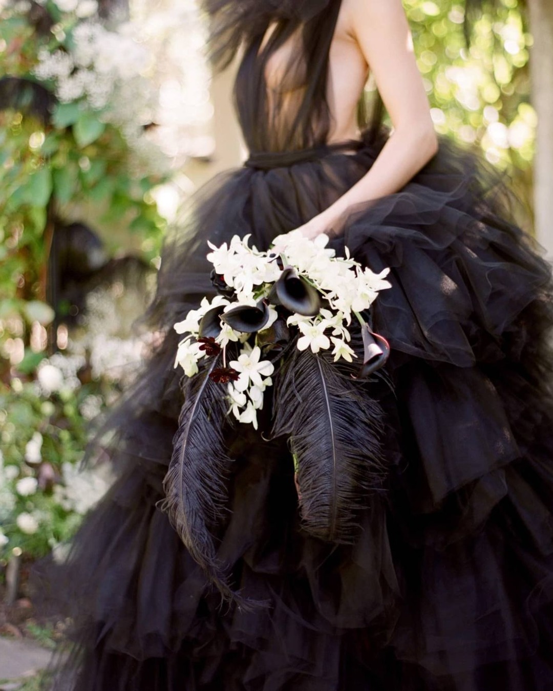 Black wedding bouquets contemporary