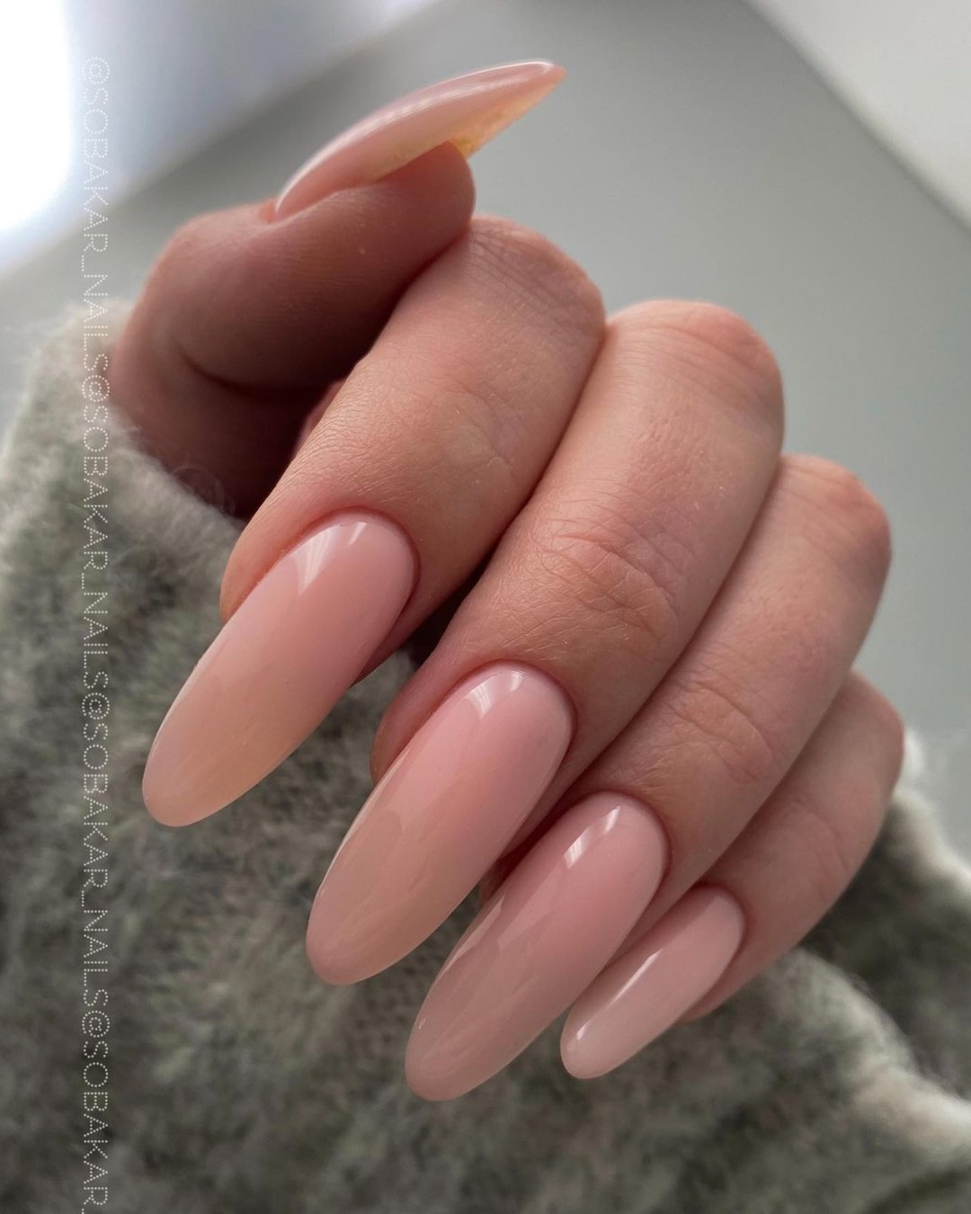 Bridesmaid Nails: Styles And Colors Every Girl Will Love + FAQs