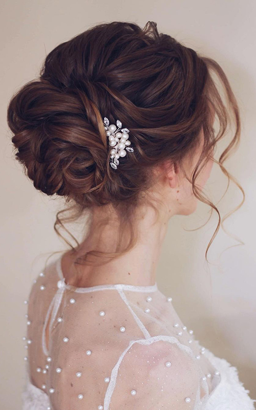 10 Easy Elegant Wedding Hairstyles That You Can DIY  The Inspired Bride