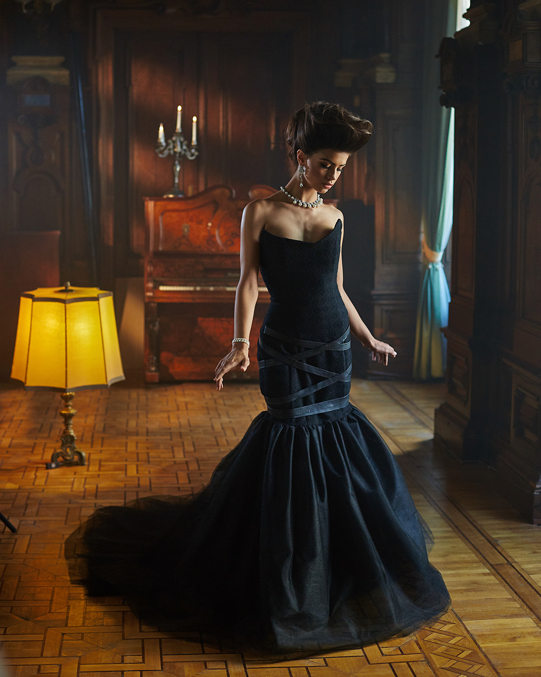 Gothic Wedding Dresses: 24 Non 