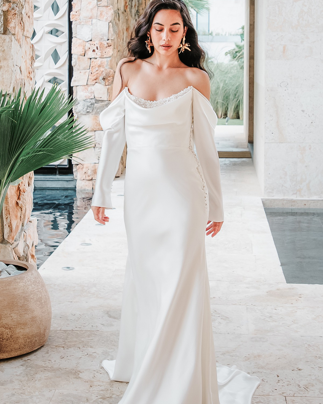 dress shoulder off