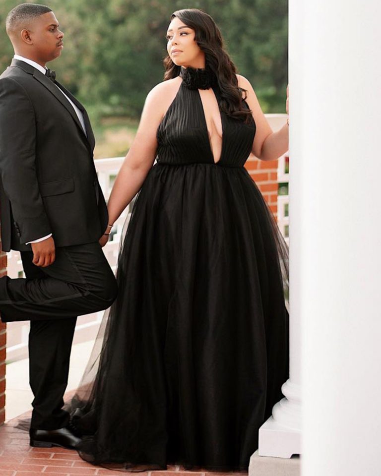 Plus Size Black Wedding Dress — 15 Ideas For Curvy Brides + FAQs