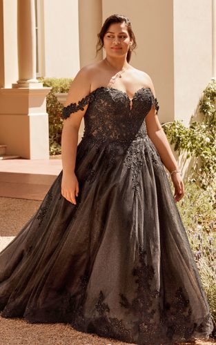 Plus Size Black Wedding Dress Ideas For Curvy Brides + FAQs