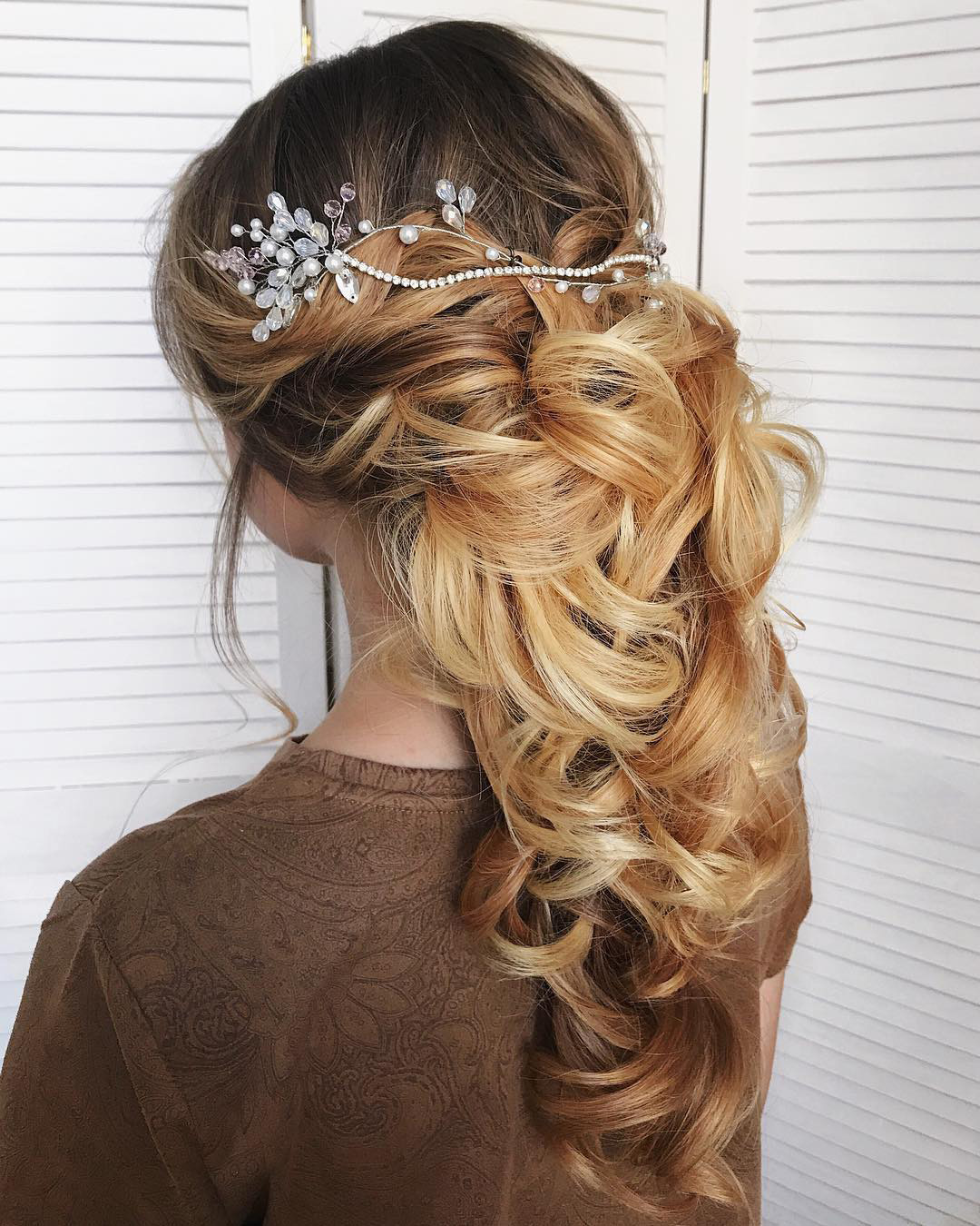 bridal hairpiece textured curly half up samoylenko_makeup