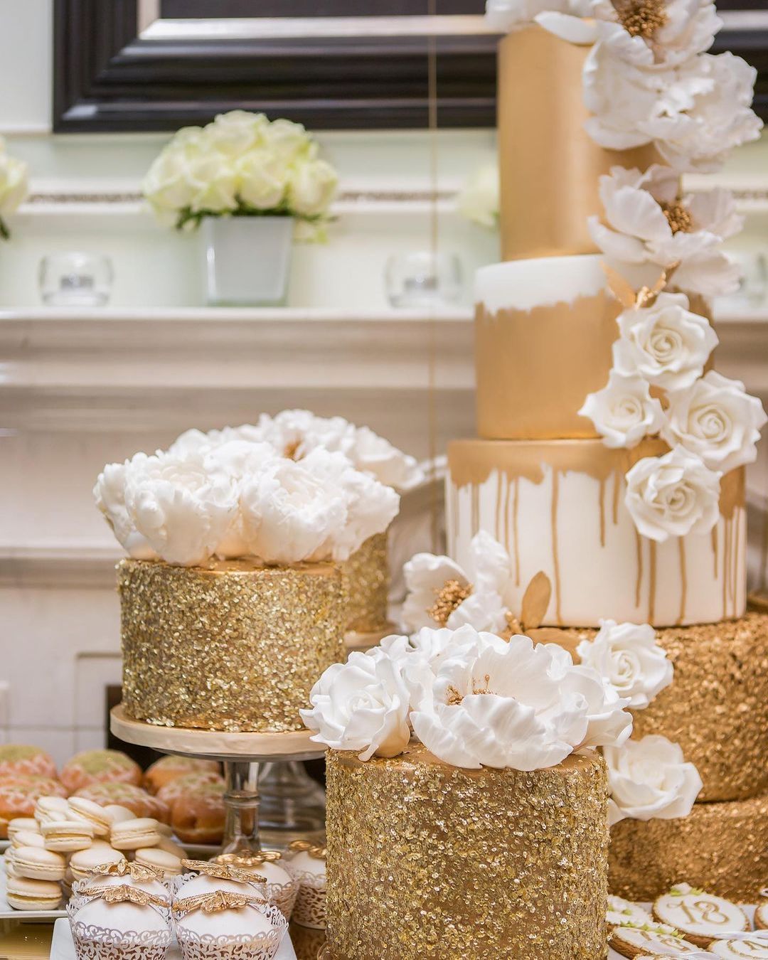 gold wedding decorations cake