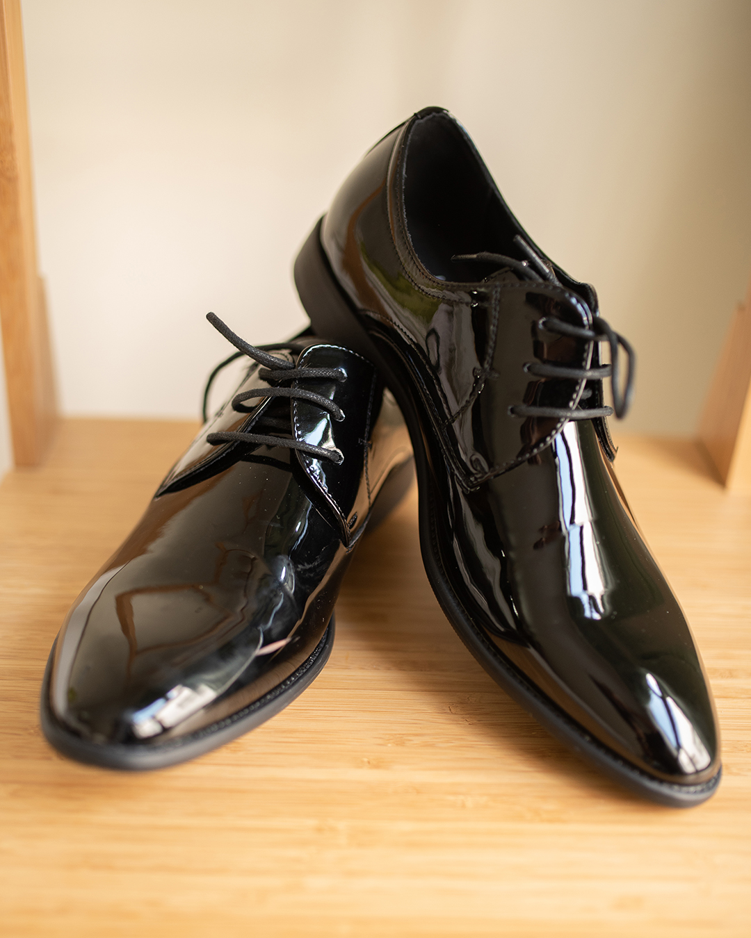 mens wedding shoes black oxford for tuxedo shutterstoc